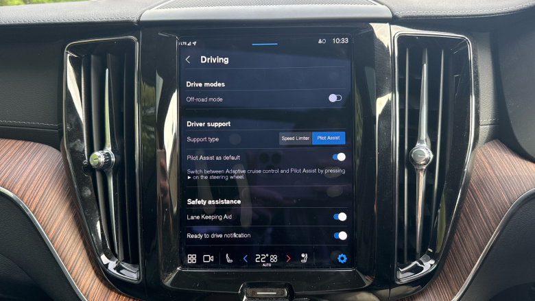 Volvo XC60 2.0 B5P Ultimate Dark 5dr AWD Geartronic Petrol Estate